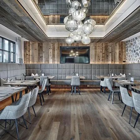 Ξενοδοχείο με διαμερίσματα Rainerhof Φλαχάου